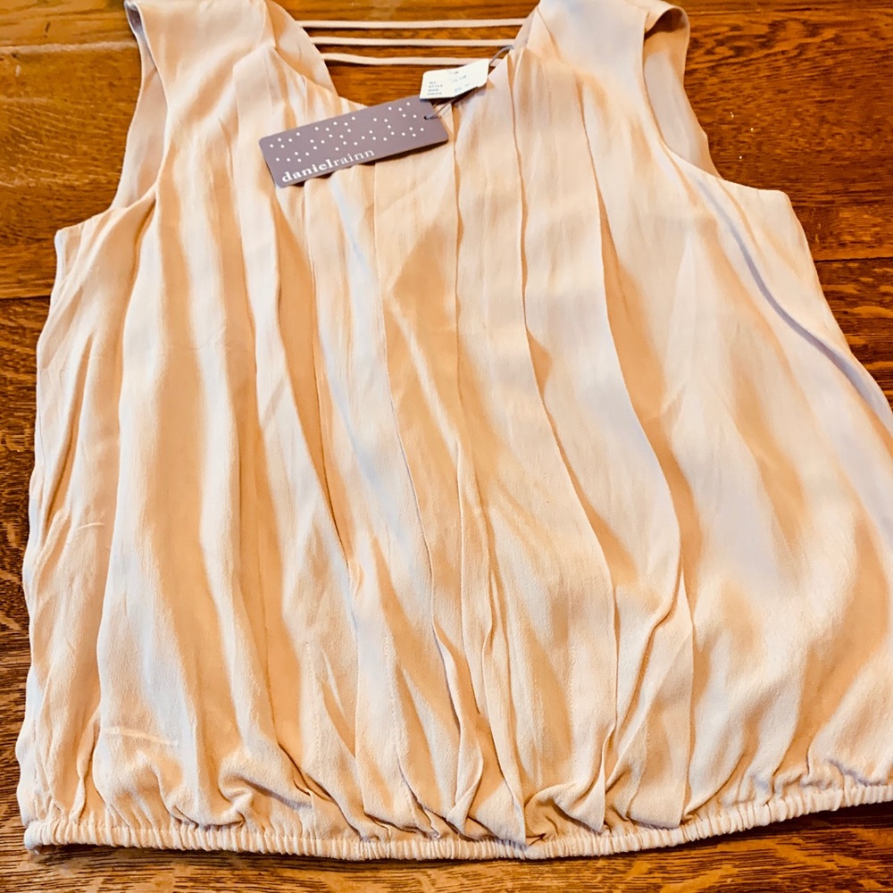 Daniel Rainn sleeveless blouse
